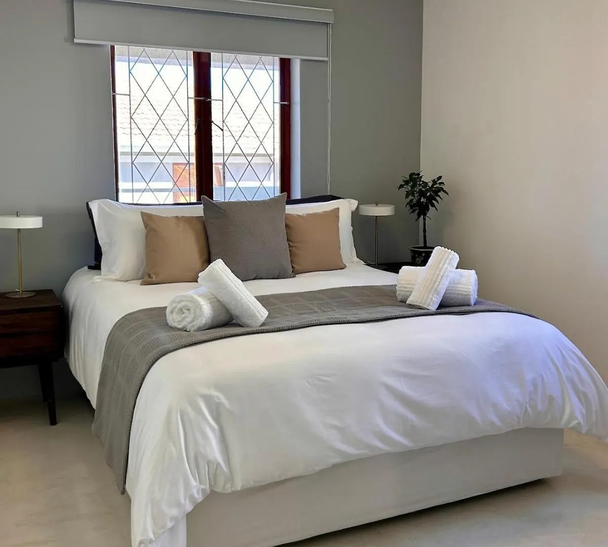 38 St James Terrace - Modern Seaside Gem Apartment