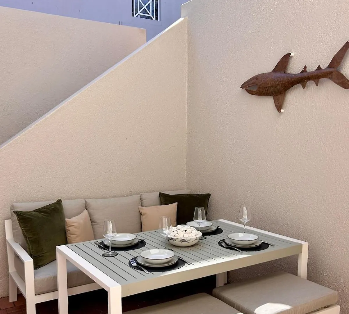 38 St James Terrace - Modern Seaside Gem Apartment