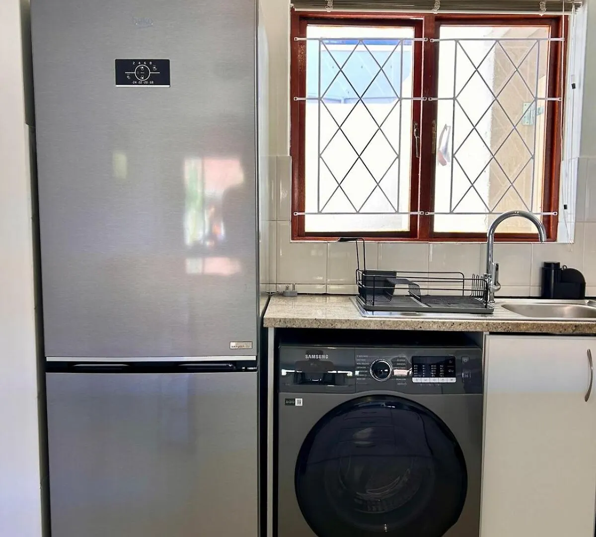 Appartamento 38 St James Terrace - Modern Seaside Gem